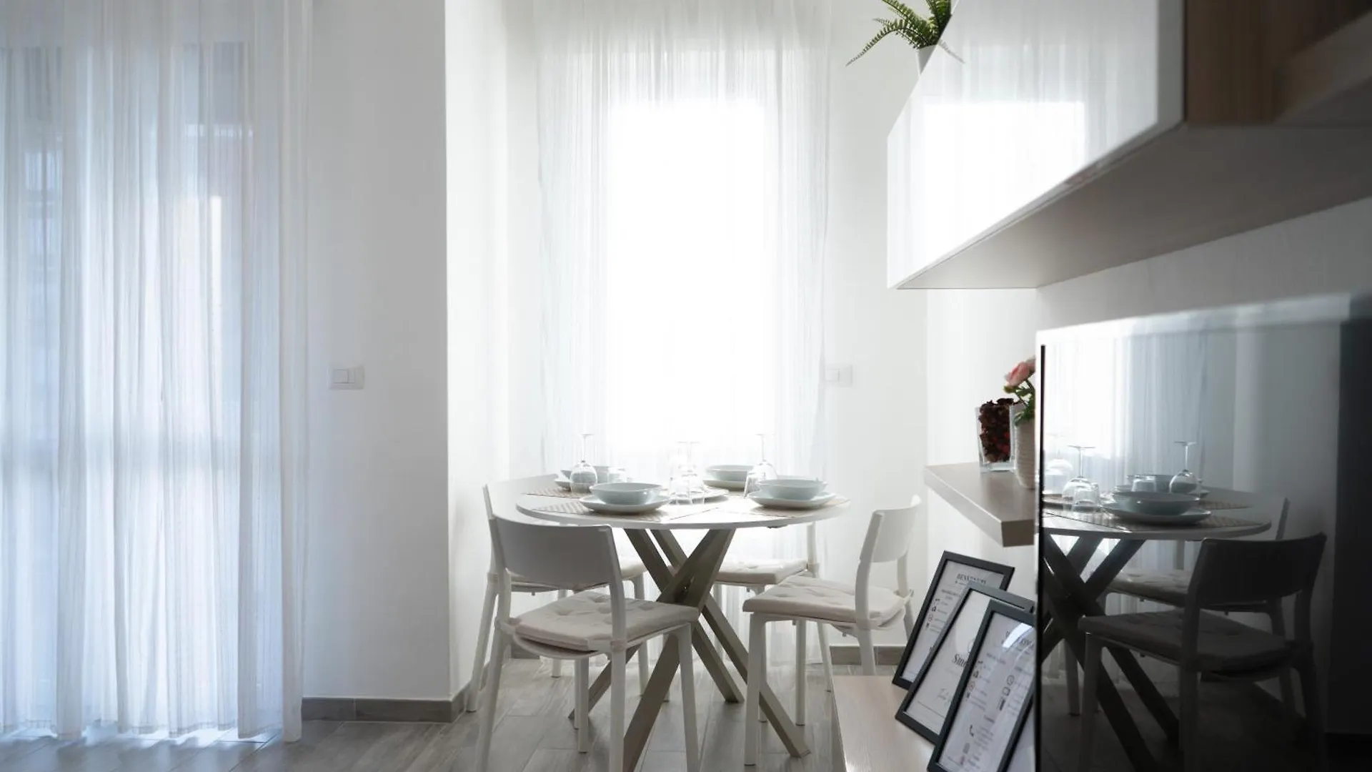 Appartamento 10Min Rhofiera & Sansiro - 5Min Metro - Ac - Freeparking Milano