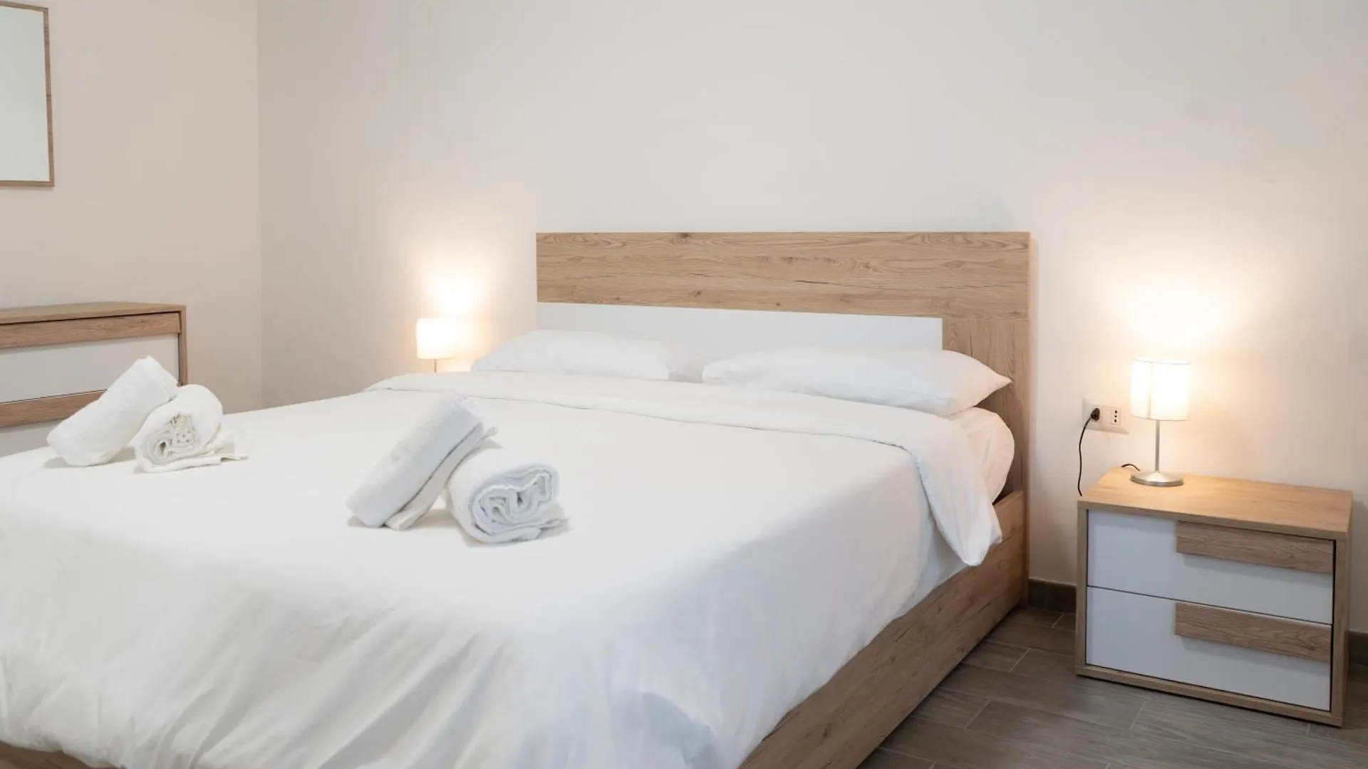 Appartamento 10Min Rhofiera & Sansiro - 5Min Metro - Ac - Freeparking Milano